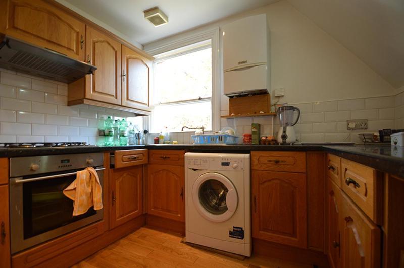 2 Bedroom Top Floor Flat, West Dulwich Free Street Parking 런던 외부 사진